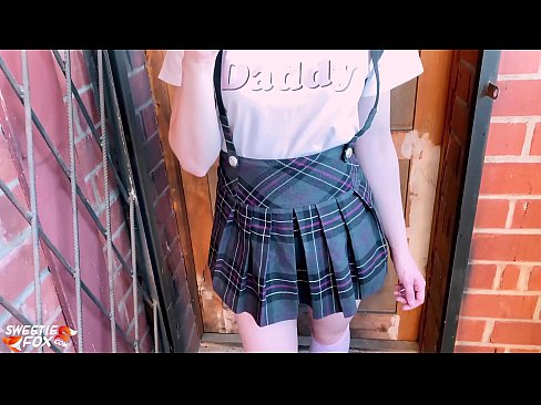 ❤️ Mtsikana Wasukulu Amayamwa tayi yake mozama ndikumasemphana m'malo mwa makalasi. Kanema wolaula zolaula ny.naughtyhentai.ru ❌❤
