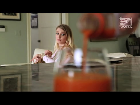 ❤️ Mtsikana wotentha wokhala ndi mawere akulu ndi mabere olimba amapeza tambala, koma molimba kwambiri Kanema wolaula zolaula ny.naughtyhentai.ru  ❌❤